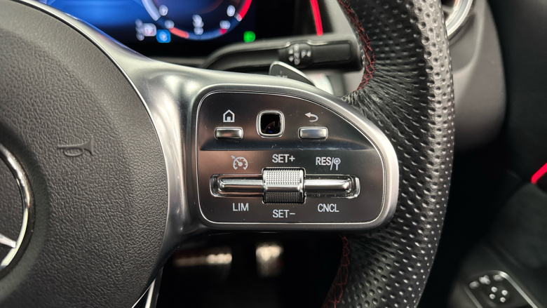 Mercedes-Benz GLB 200 AMG Line Premium 5dr 7G-Tronic Petrol Estate